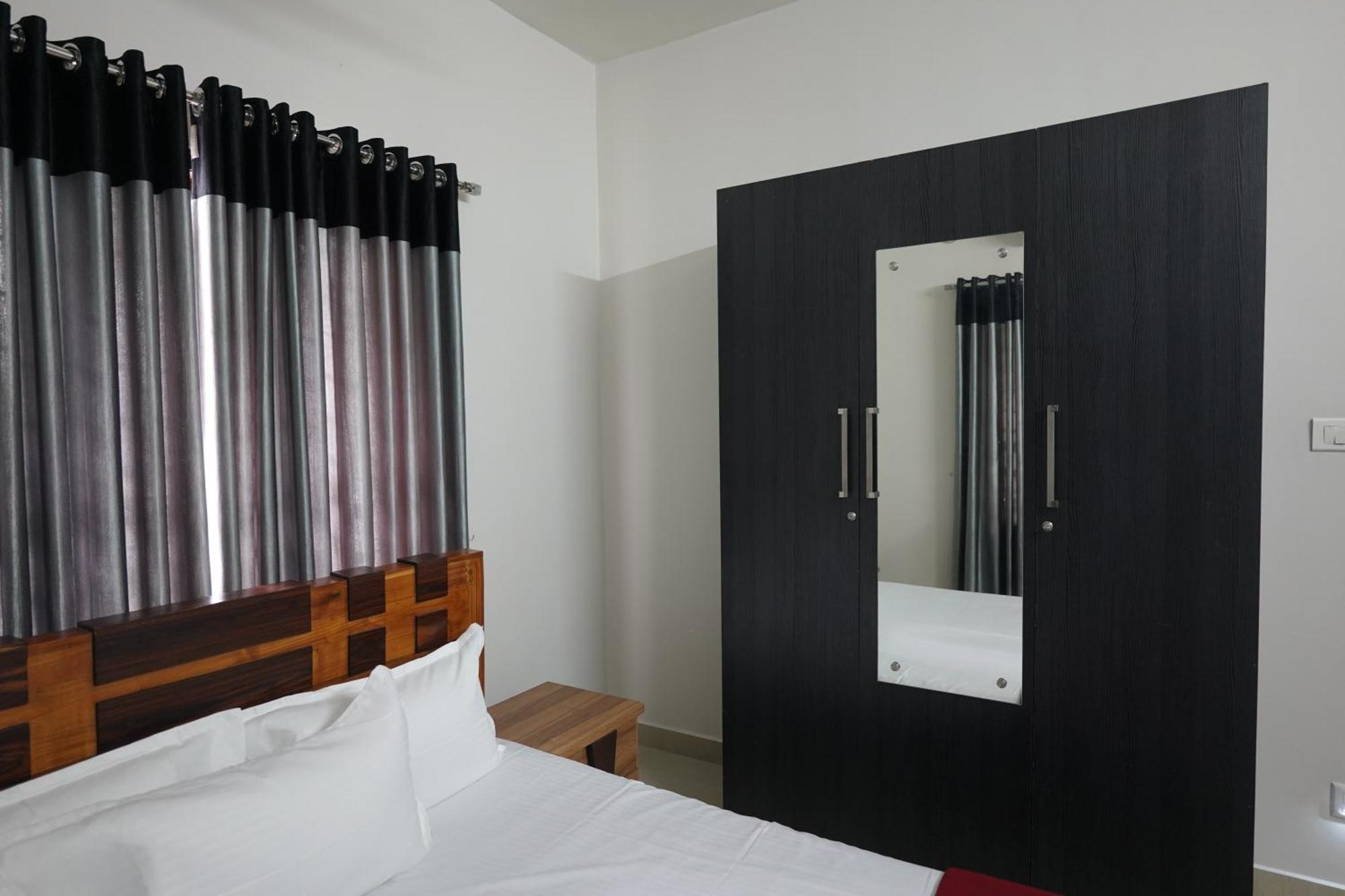 Swapna Home Suites Nedumbassery Eksteriør billede